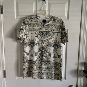 H&M Paisley print graphic T size medium